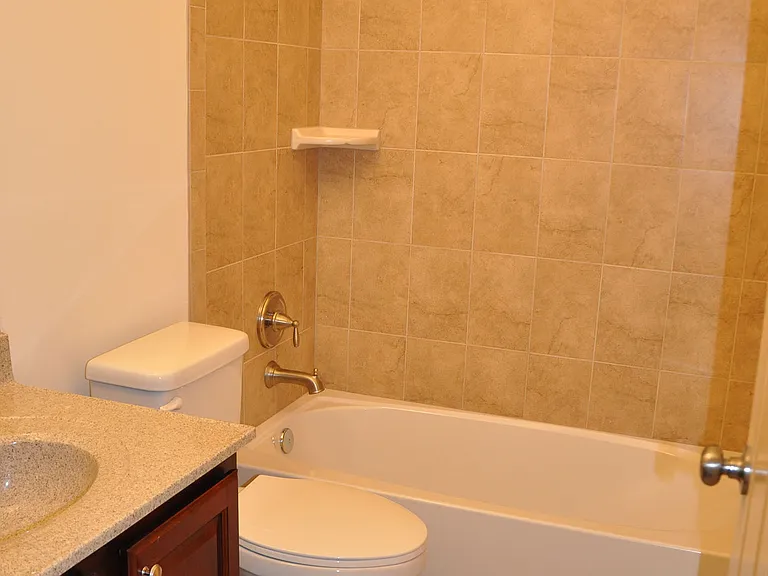 15 S Cameron St #202 — Photo 5