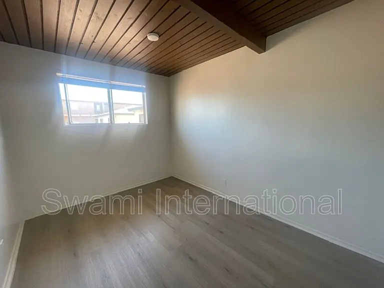 12545 Eucalyptus Ave #E — Photo 22