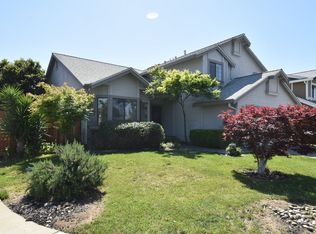 5104 Stoneglen Way, Elk Grove, CA 95758