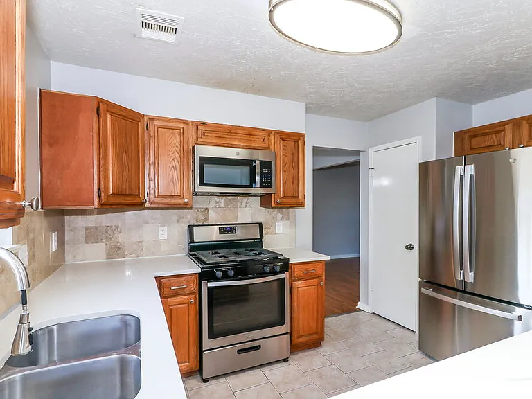 8310 Woodland Willows Dr — Photo 10