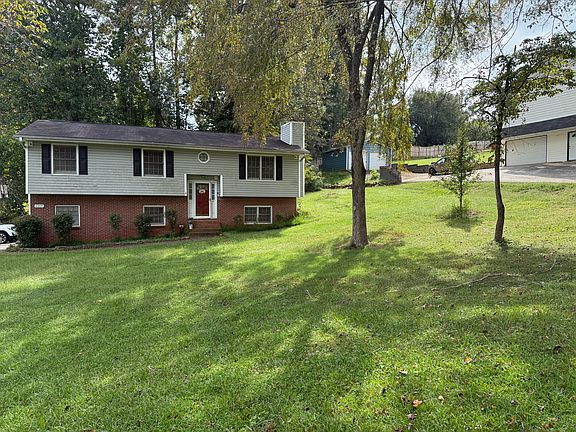 2nd image of 4309 Castle Gate Dr
