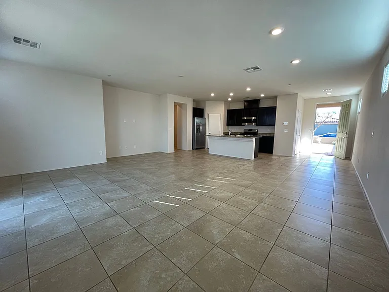 2124 Del Aqua Ave — Photo 9