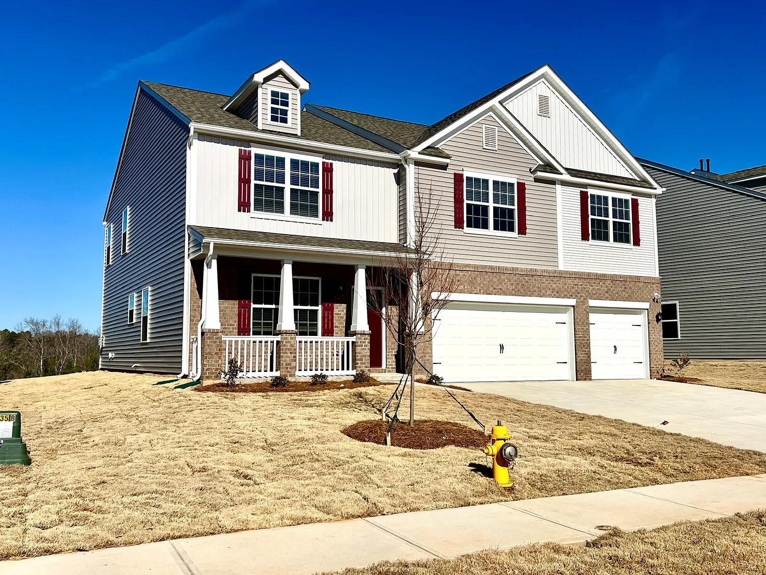 5 bed, 4.5 bath, 3488 sqft, $2,800 — Photo 3