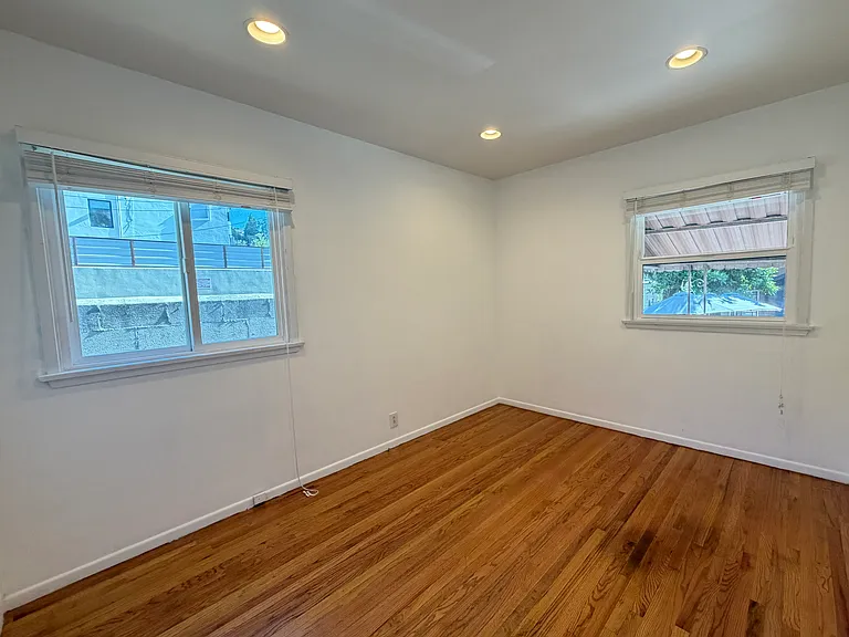 2297 Glendale Blvd #A — Photo 11