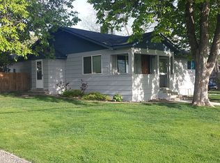 308 3rd St, La Grande, OR 97850