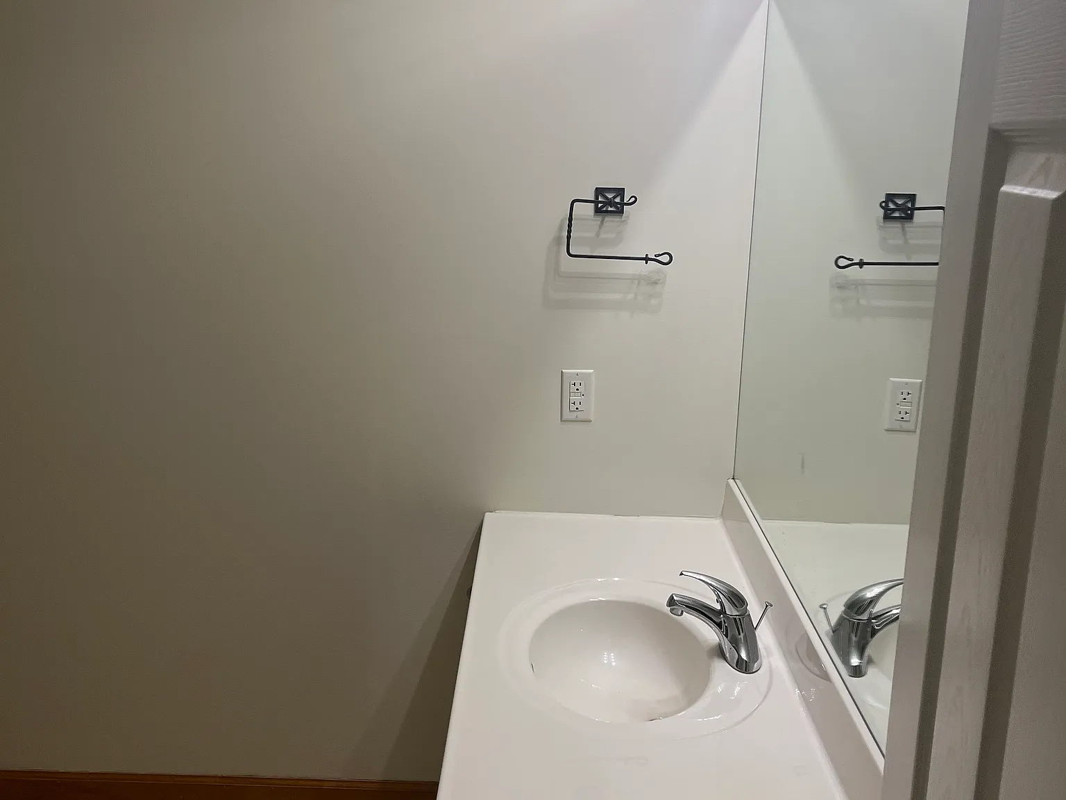 2 bed, 1425 sqft, $1,700 — Photo 2