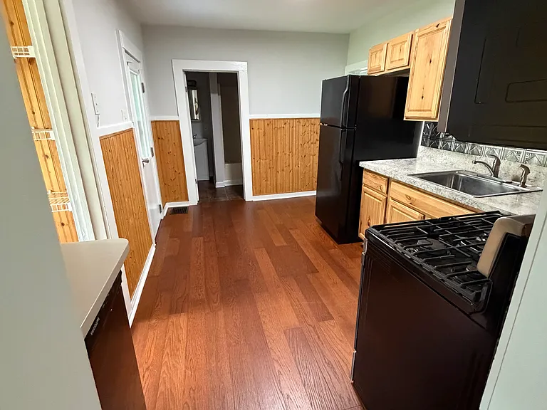 36 Cherry St — Photo 22