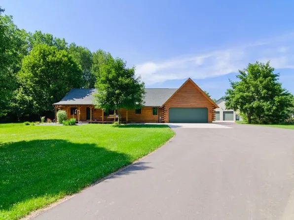 2594 Wood Ln, Green Bay, WI 54313