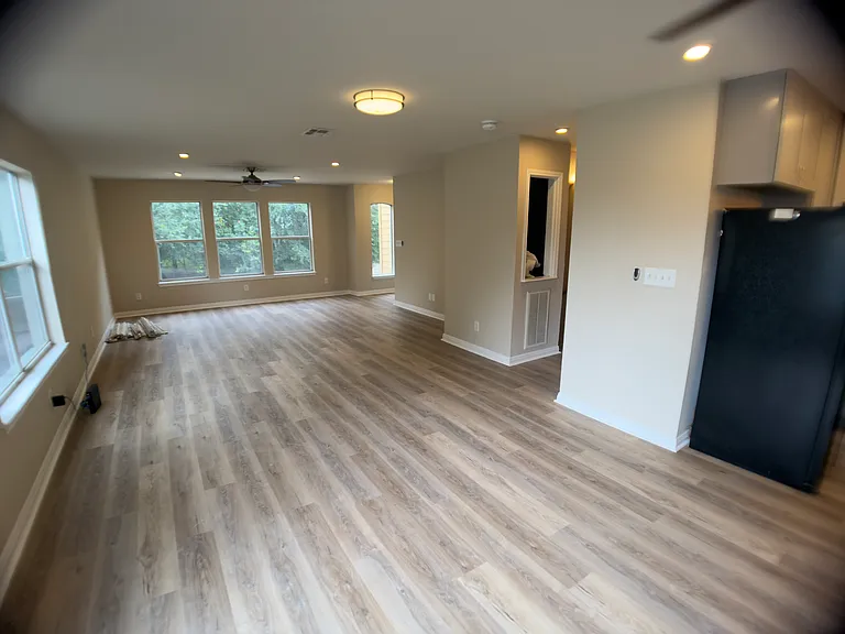 4807 E Oltorf St — Photo 12
