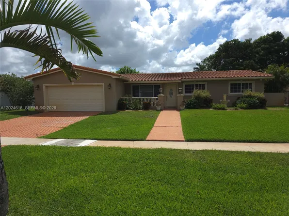 2091 NW 85th Way, Pembroke Pines, FL 33024