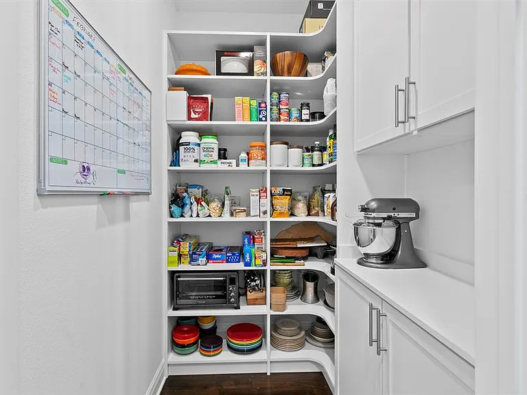 2702 W Cass St — Photo 11