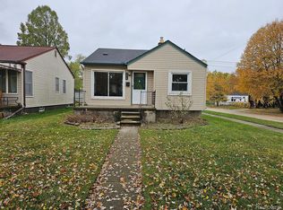 3912 Gloria St, Wayne, MI 48184