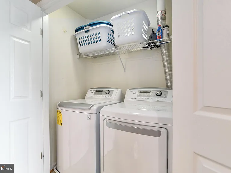 2372 Battery Hill Cir — Photo 23