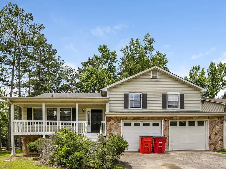 900 Turtle Bend Ln — Photo 2