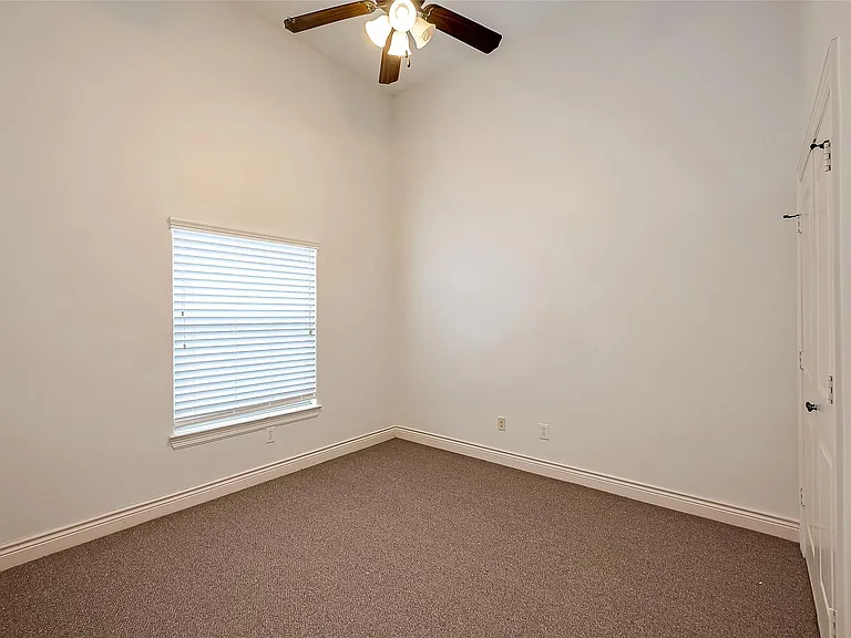 5608 Kansas St #B — Photo 22