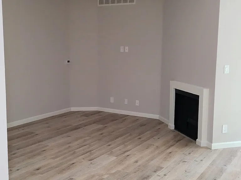 Apartments in Hollywood, CA - The Summit Livingroom with fireplace