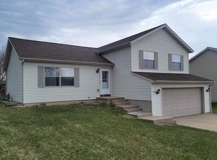 510 White Spruce Ave, Baraboo, WI 53913