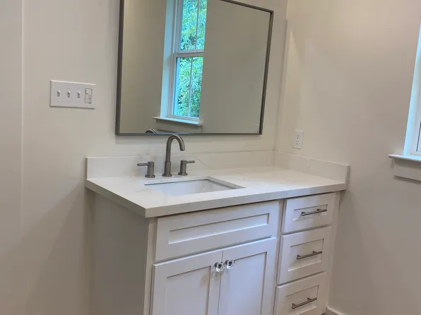 472 S 1st St, Ponchatoula, LA 70454