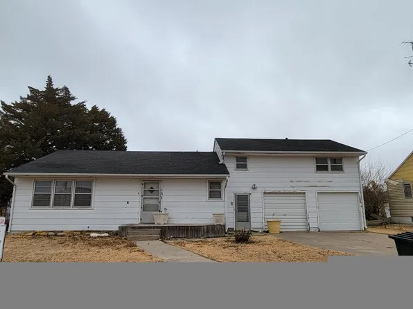 137 6th St, Gorham, KS 67640