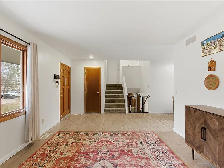 1333 Overlook Dr — Photo 5