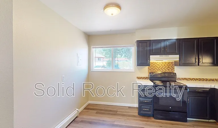 357 Gahart Dr #4 — Photo 2