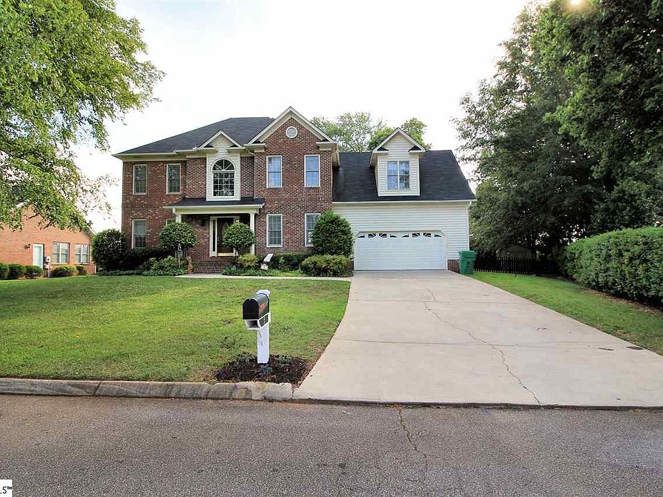 1st image of 5 Grove Park Ct