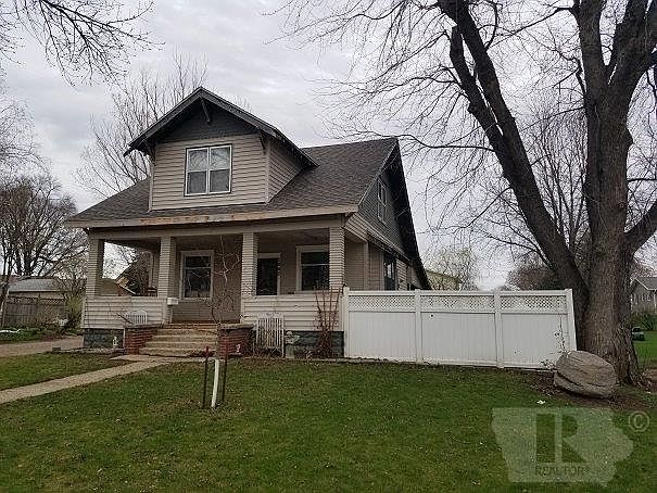 1st image of 1042 S Main Ave