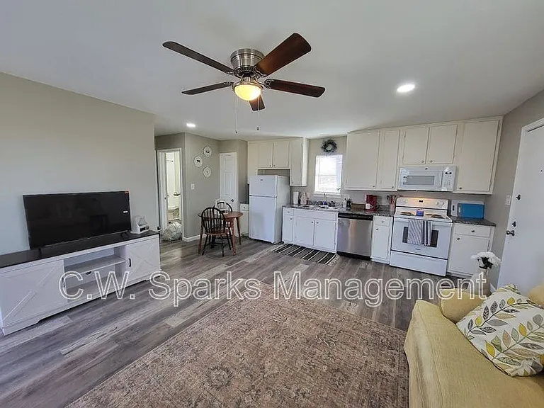 1901 E Highway 276 #10 — Photo 4