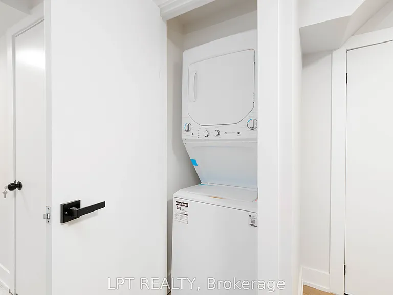 627 Crawford St #D — Photo 12