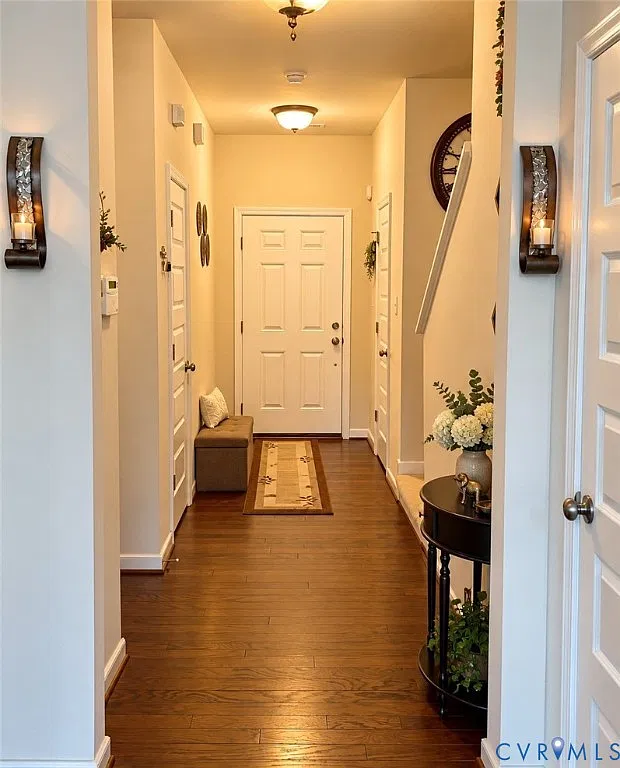 4 bed, 3.5 bath, 2439 sqft, $3,000 — Photo 3