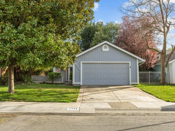 1742 Urbana Way, Sacramento, CA 95833