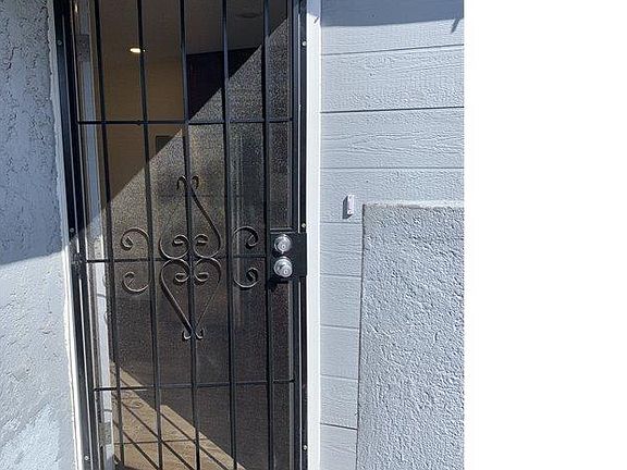 2nd image of 333 W 79th St #33314