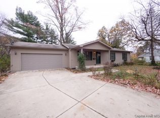 237 Circle Dr, Springfield, IL 62703