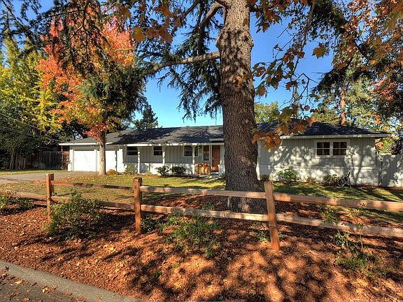 2nd image of 657 Cuesta Dr