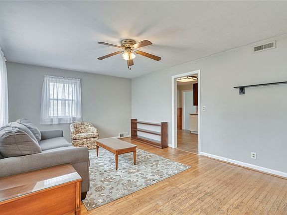5th image of 110 Howard Rd