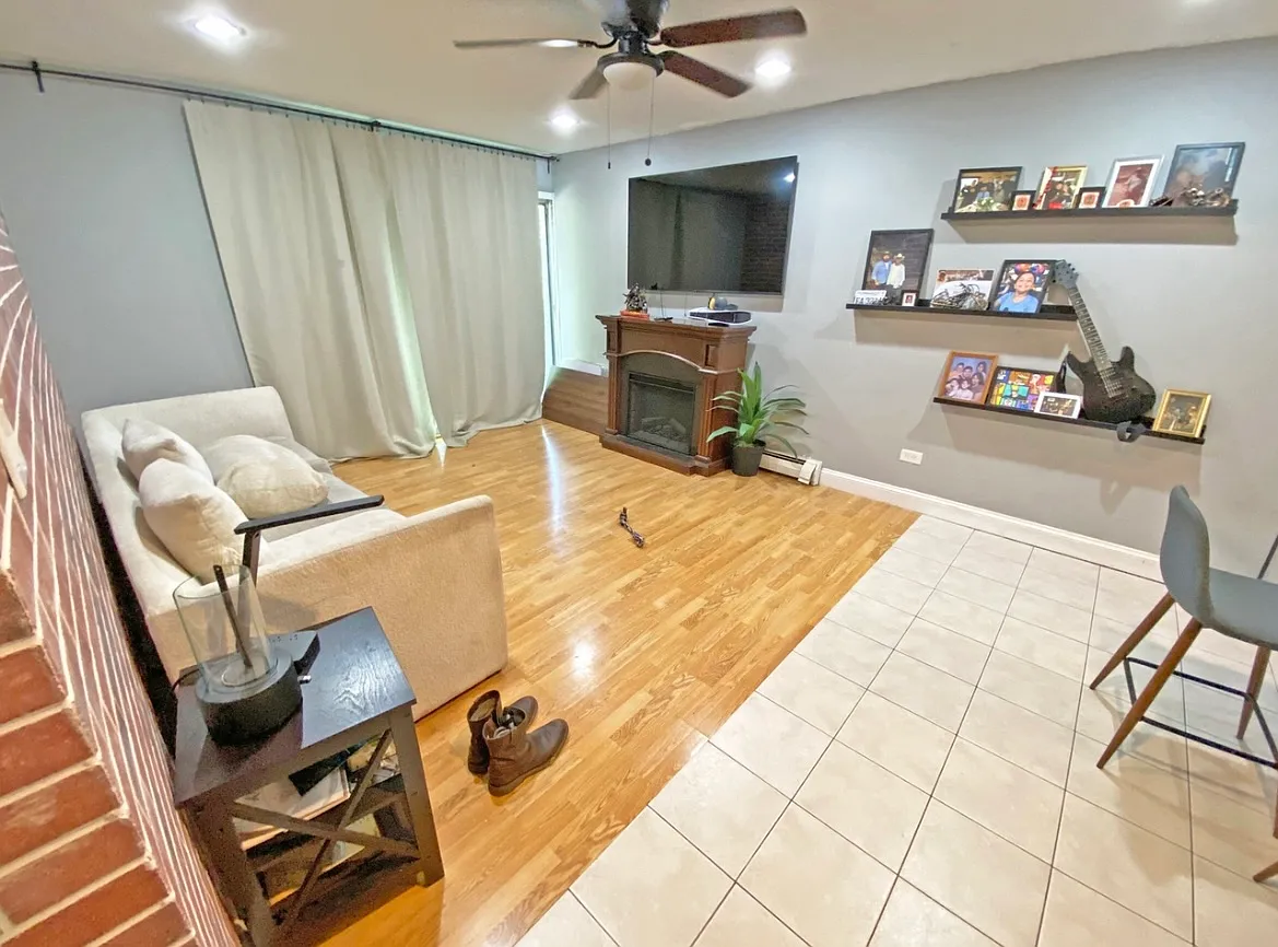 5633 Edge Lake Dr — Photo 3