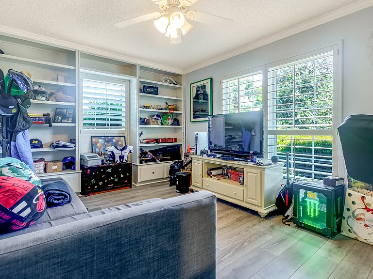 3019 Keats Dr — Photo 14