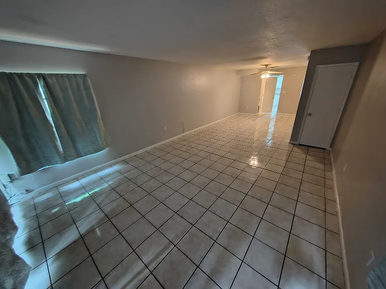 1708 Azalea Ct #B — Photo 3