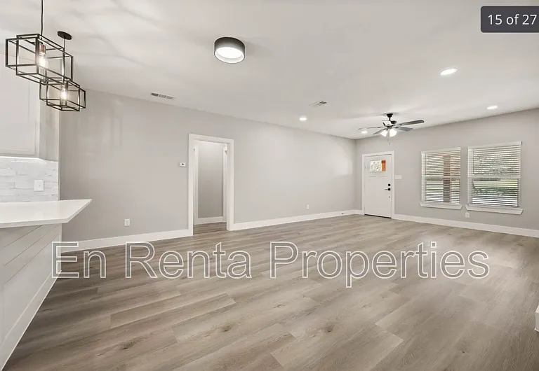 3329 Hemphill St — Photo 14
