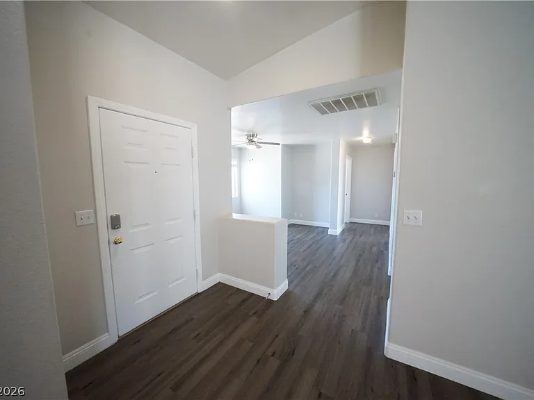 916 Clubview Dr — Photo 15