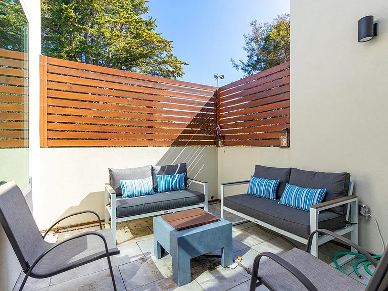 426 Hillcrest Dr — Photo 48