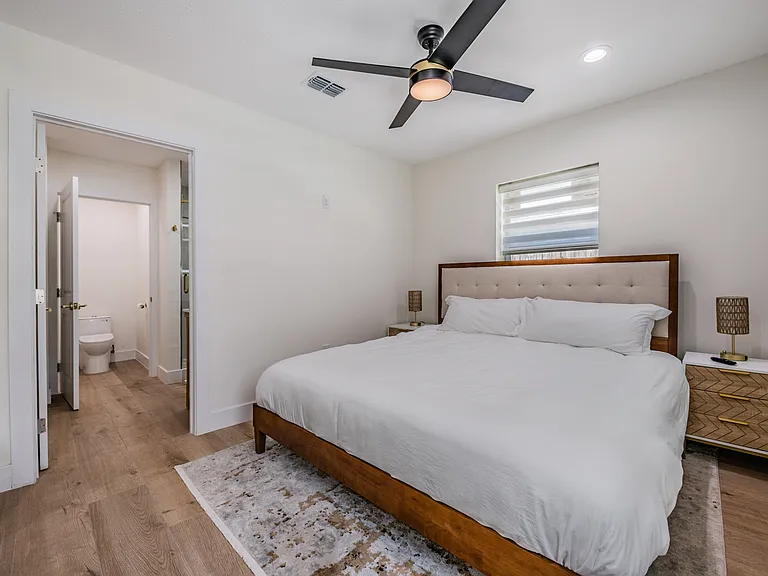 3405 W Rogers Ave — Photo 13