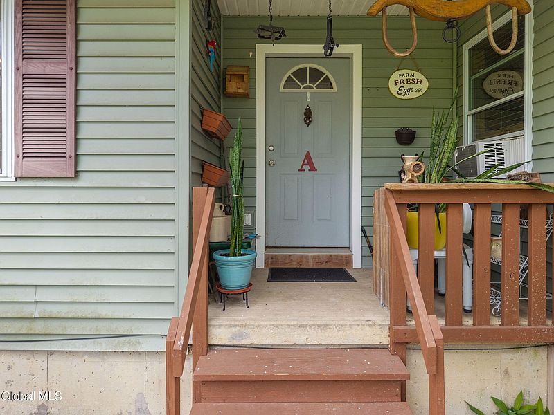 5th image of 229 Middleline Road