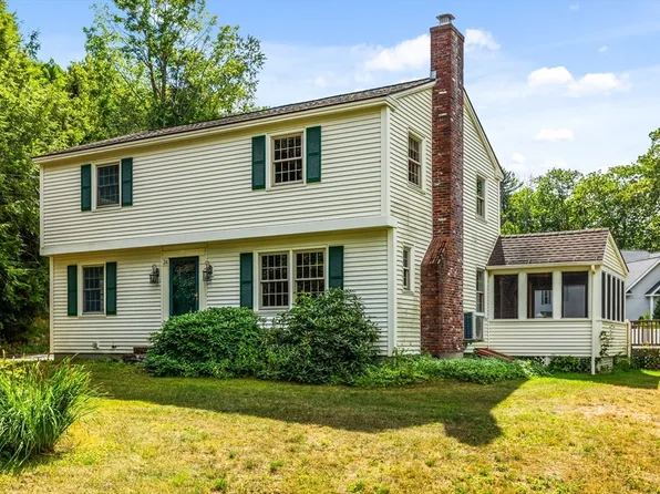 26 Willard Rd, Ashburnham, MA 01430