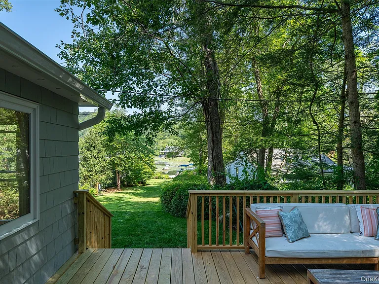 9 S Shore Dr — Photo 31