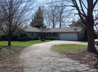21 Deer Run Rd, Orion, IL 61273