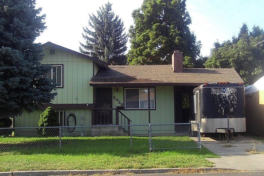 1st image of 3928 E Marietta Ave