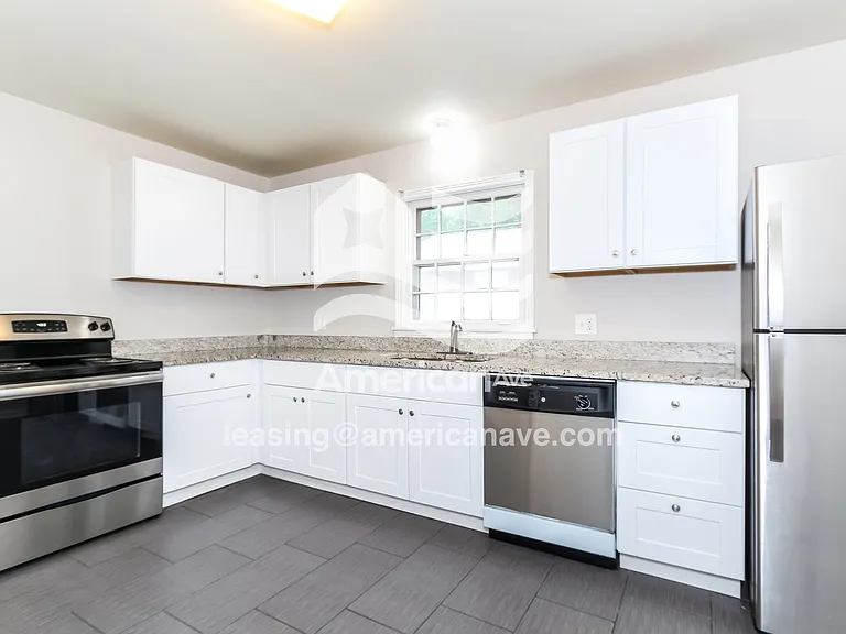61171_004_kitchen_5.jpg