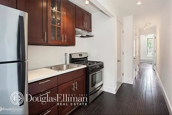Rented by Douglas Elliman | media 17