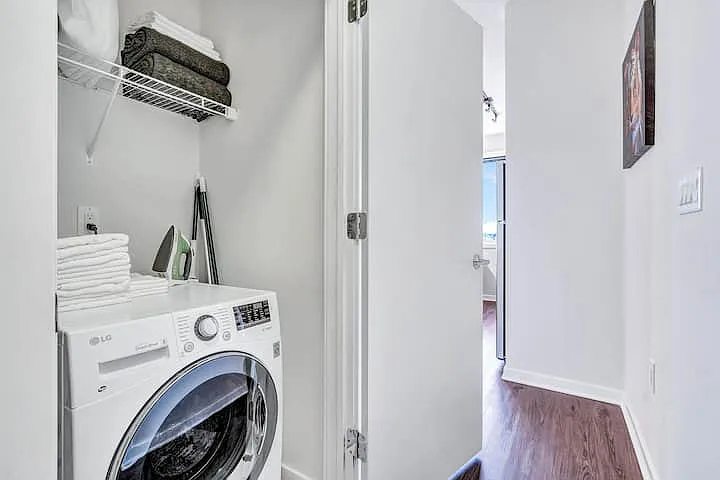 1200 Manor Residence — Photo 10